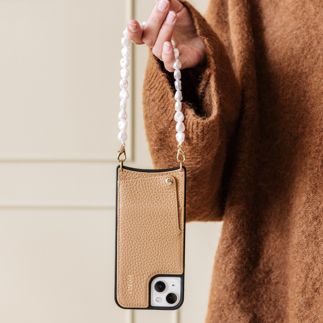 Warm en stijlvol de winter in: Ontdek onze teddy laptopsleeves en luxe leren telefoonhoesjes